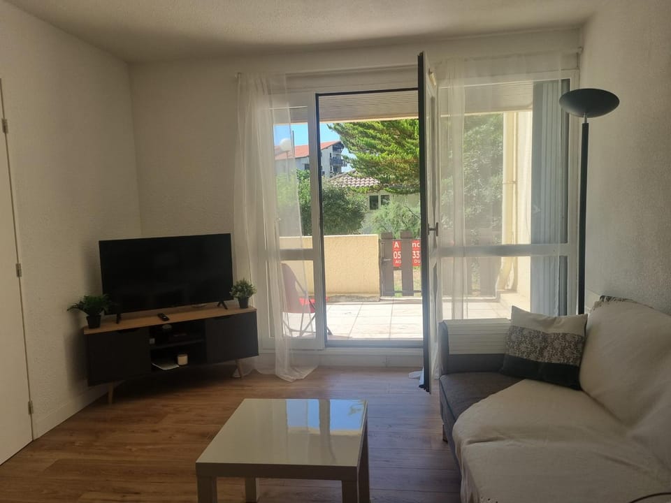 Appartement rénové à Seignosse : Plage et commerces à pied, terrasse et wifi inclus Apartment in Seignosse