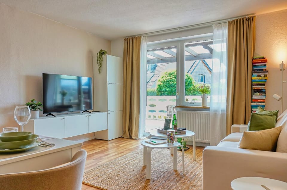 Communal lounge/ TV room, Living room, Seating area