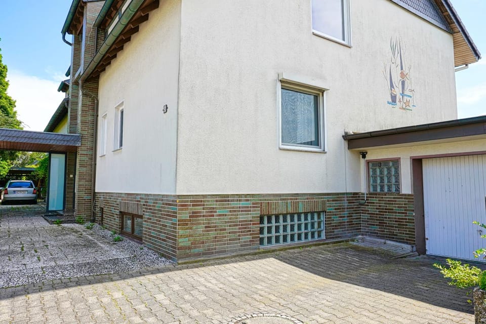 Property building, Parking