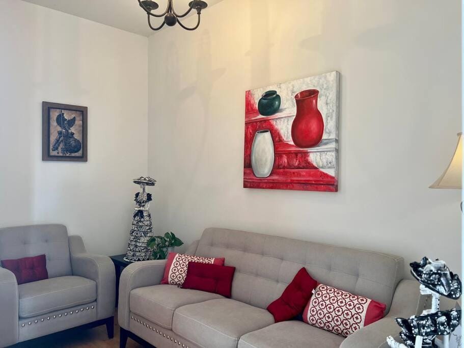 2BD Peaceful House Private Heated Pool, Gym, BBQ House in San Miguel de Allende