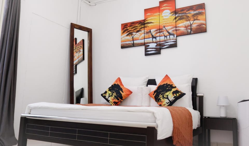 Photo of the whole room, Bedroom