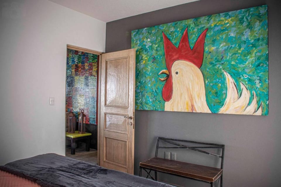 3BD 2BA, AC Pool, Gym, Parking and Security Apartment in San Miguel de Allende