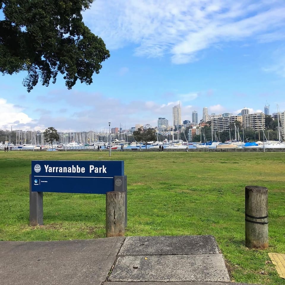 Elegant Darling Point 2BR with Balcony Near Harbour Apartment in Sydney