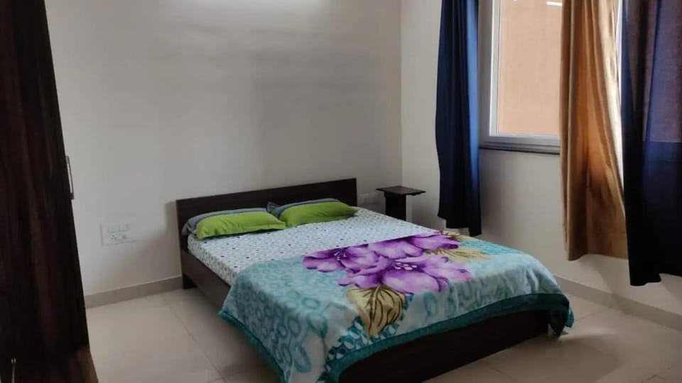 Elegant 3BHK at 34 Floor only for Vegetarian Family Apartment in Bengaluru