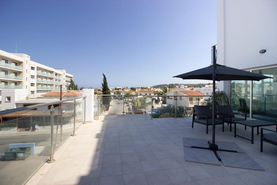 Patio, View (from property/room), Balcony/Terrace, City view