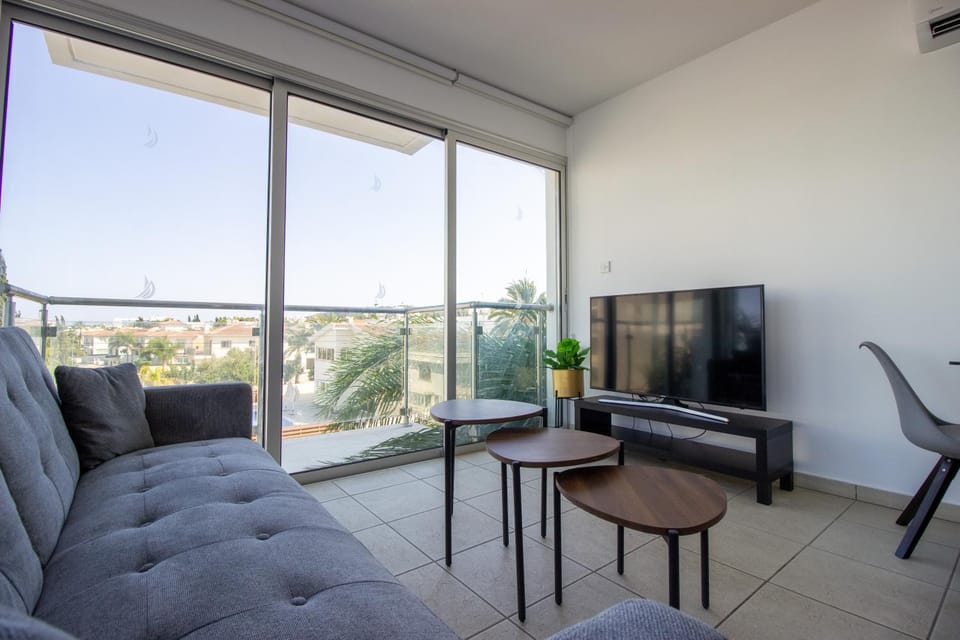 TV and multimedia, View (from property/room), Living room, Seating area