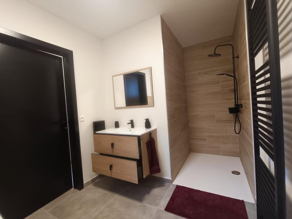 Shower, Bathroom