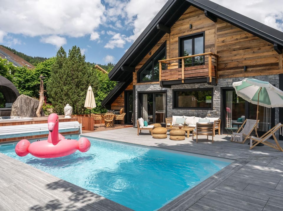 Property building, Patio, Spring, Hot Tub, Table tennis, Mountain view, Pool view, Swimming pool, sunbed