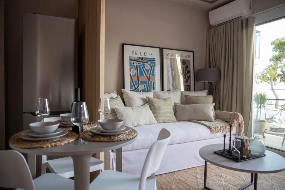 Nerissa Seafront apartment Apartment in Peloponnese, Western Greece and the Ionian