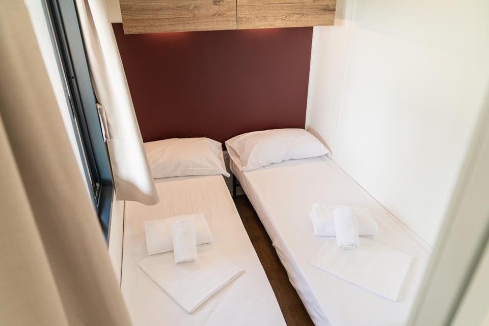 I Campi Wine Relais Mobile Homes Campground/ 
RV Resort in Lake Garda