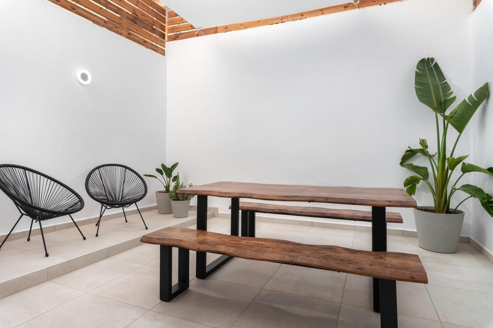 Dining area, Inner courtyard view