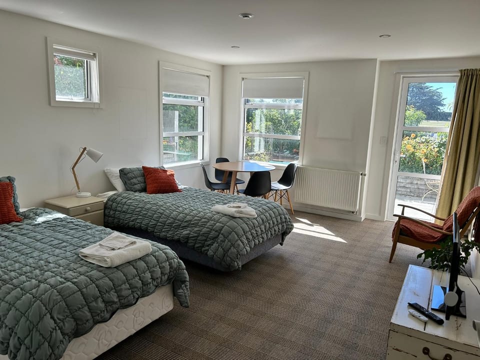Cbay 2 bedroom Suite Bed and Breakfast in Otago