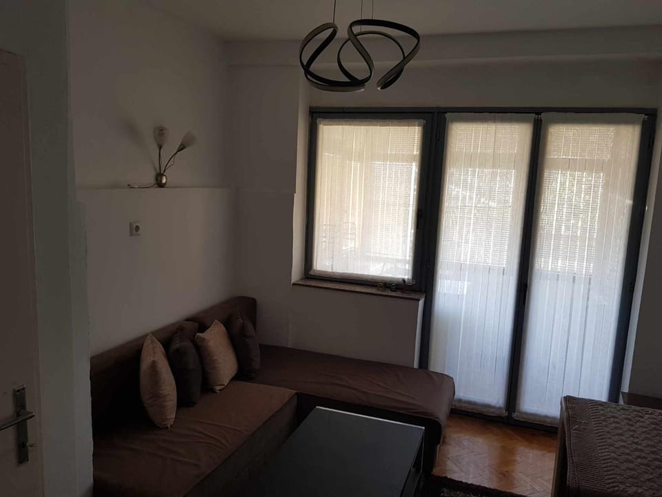 Bed, Living room, Photo of the whole room