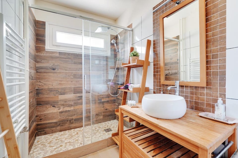 Familial Spacieux 2ch avec Parking Prive Sup Apartment in Paris