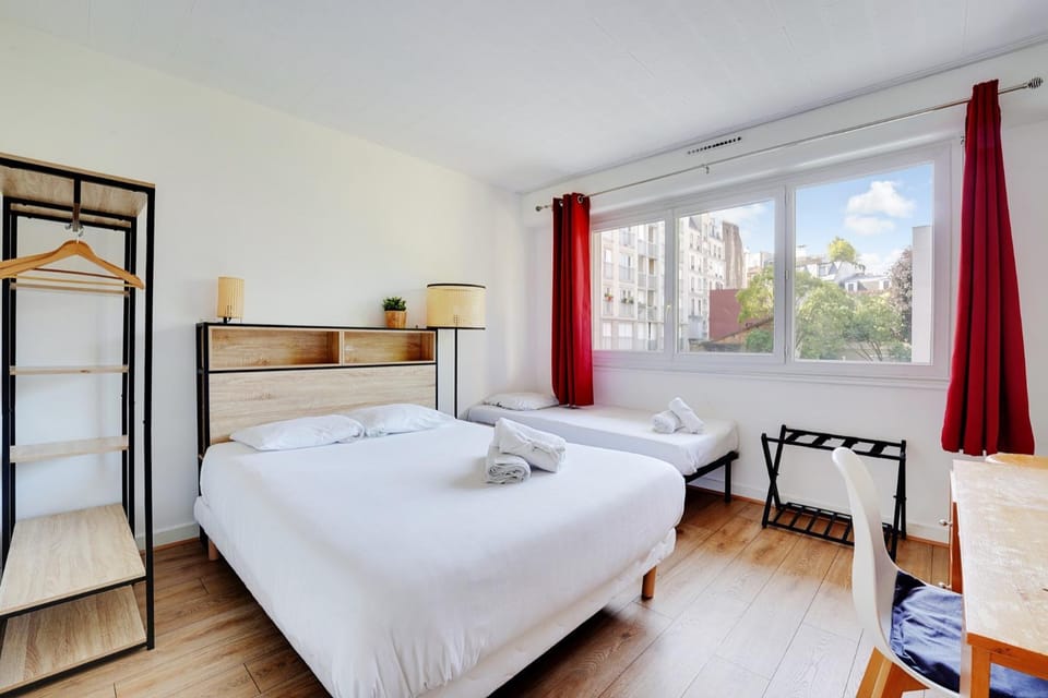 Familial Spacieux 2ch avec Parking Prive Sup Apartment in Paris