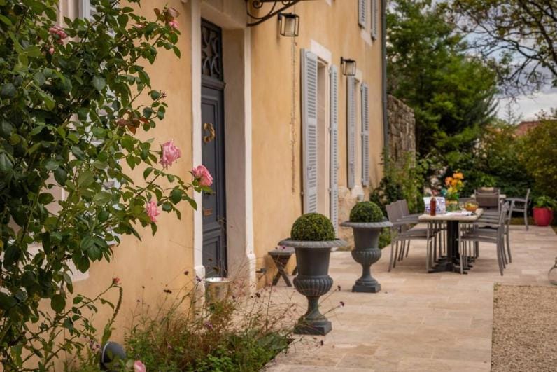 Property building, Balcony/Terrace