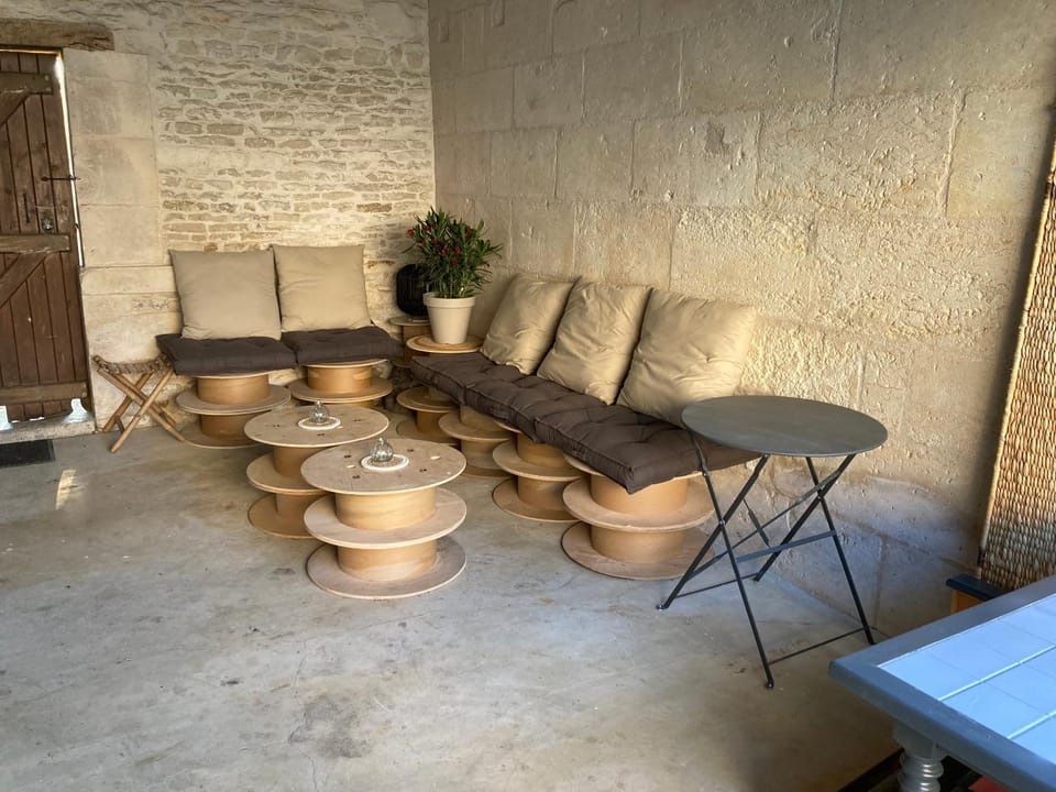 Patio, Dining area, Garden view
