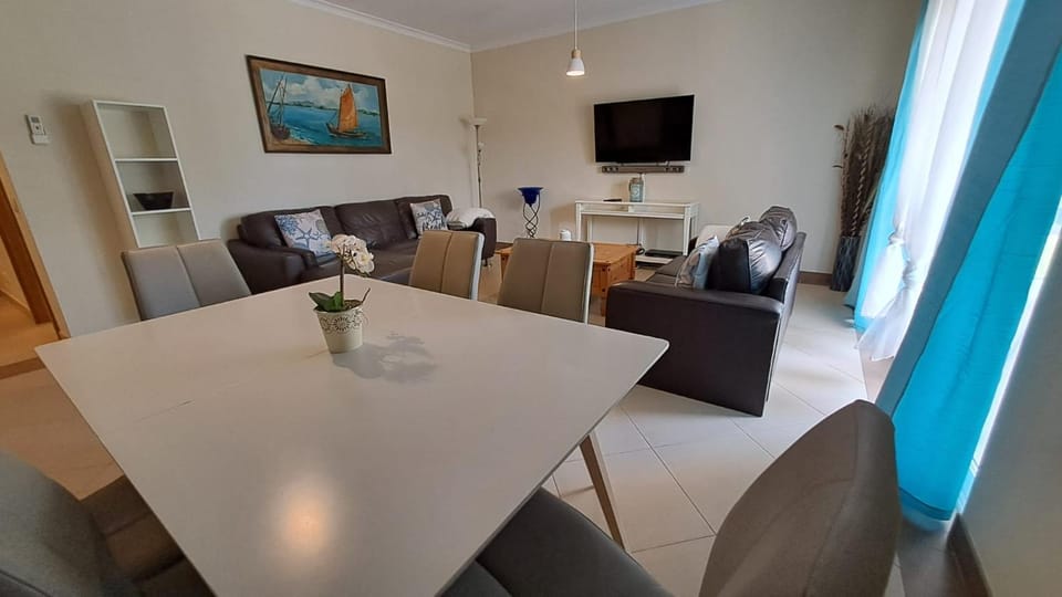 Opomar 2 bed 3 bath Ground Floor Apartment with Communal Pool Apartment in Cabanas de Tavira