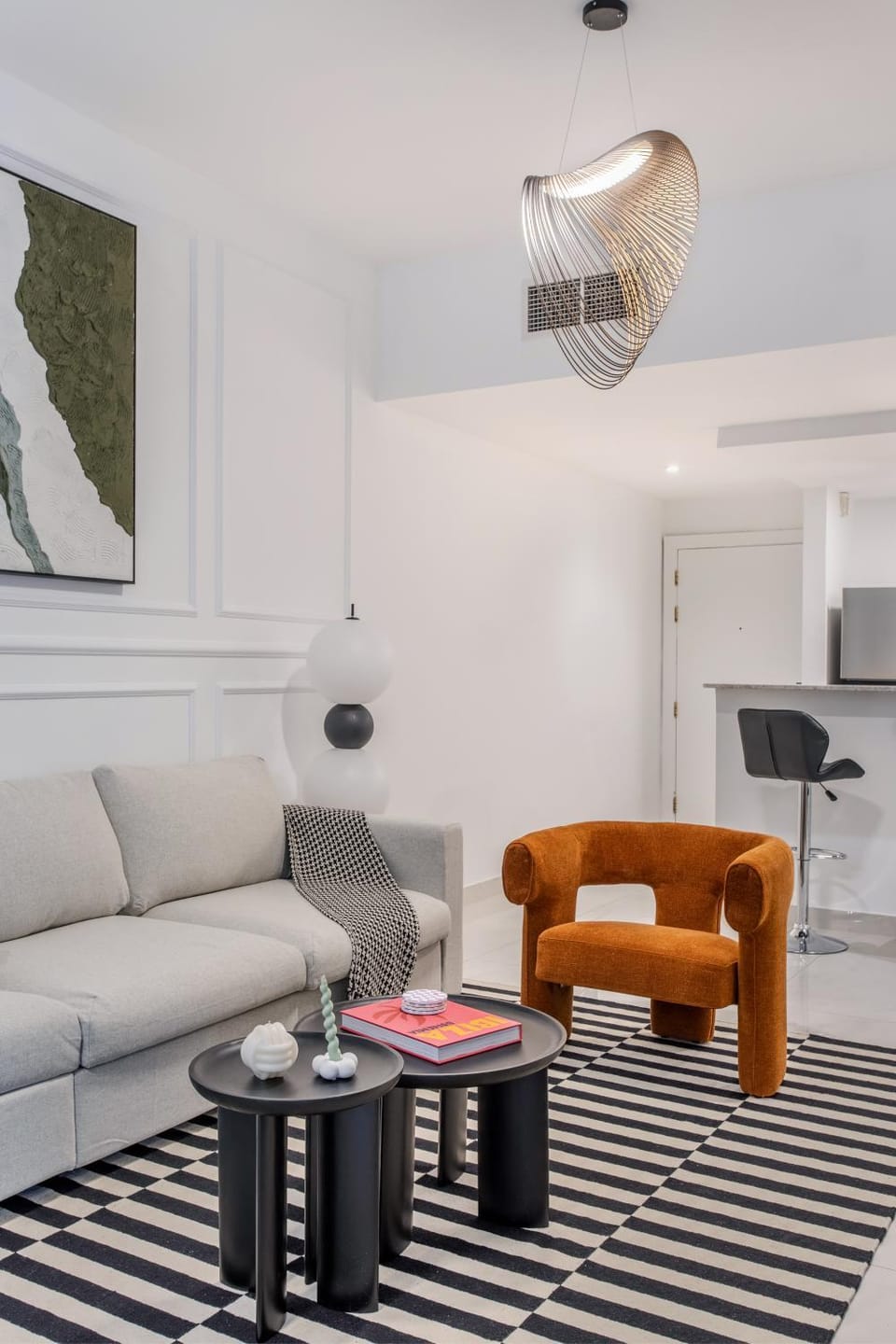 Comfy 1BR Marina Living Steps from Marina Walk Apartment in Dubai