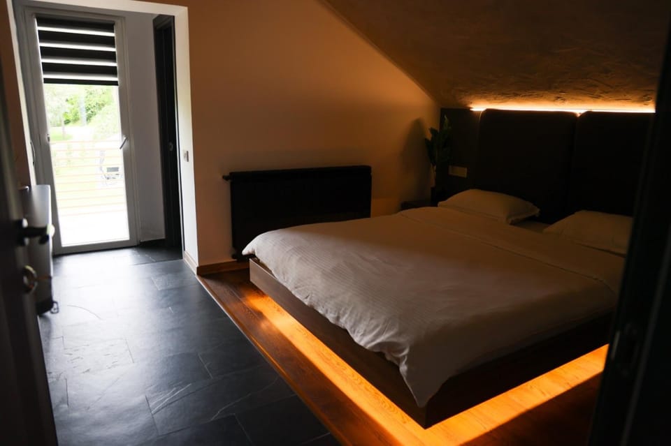 Prestige House Delux Bed and Breakfast in Romania