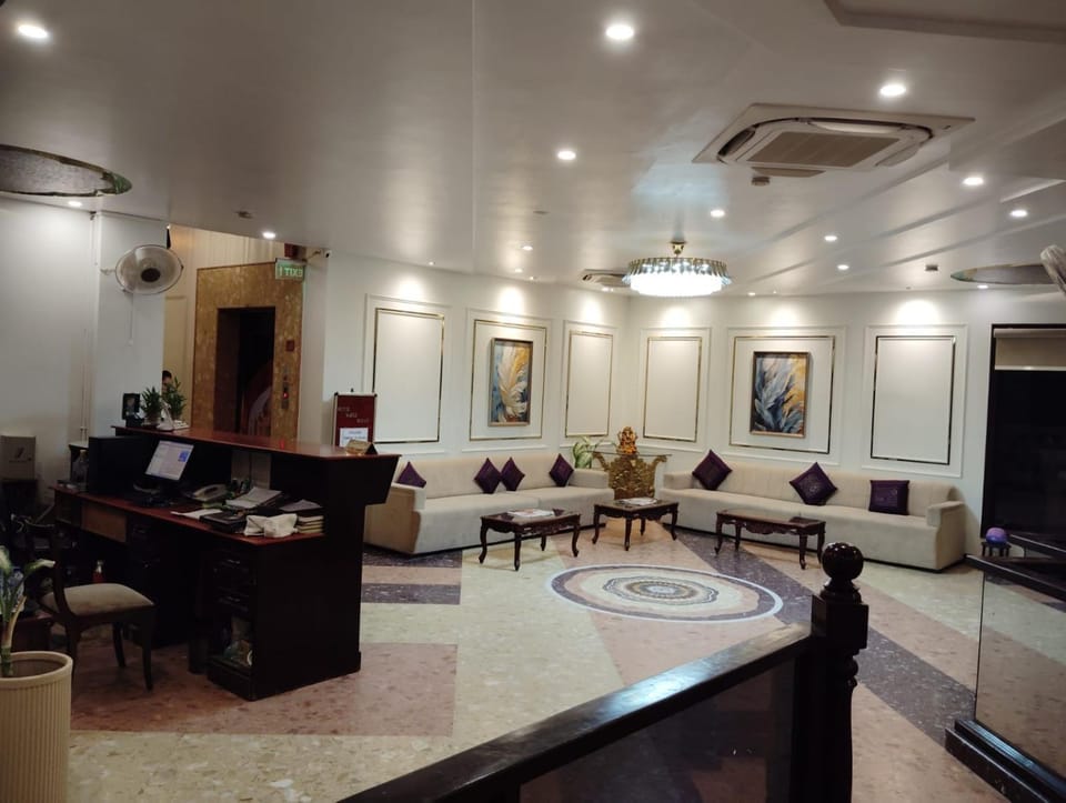 Lobby or reception, Seating area