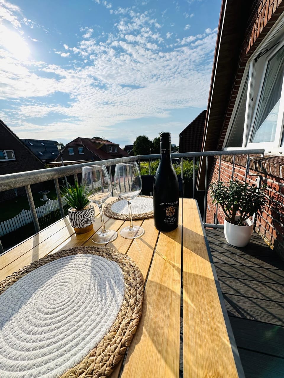 Property building, Day, Natural landscape, View (from property/room), Balcony/Terrace