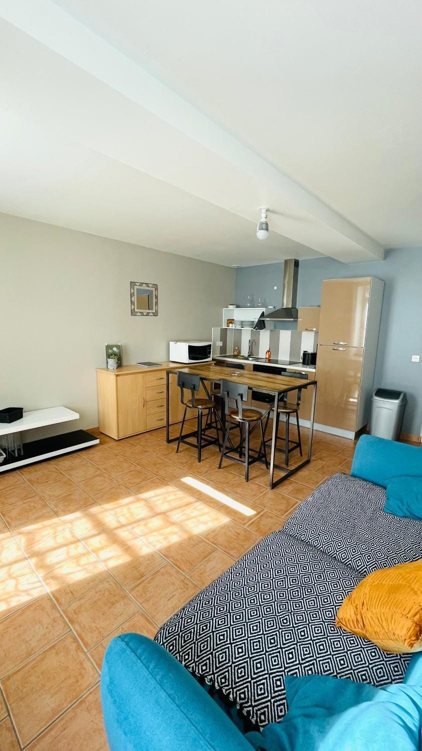 Living room, Seating area, Dining area