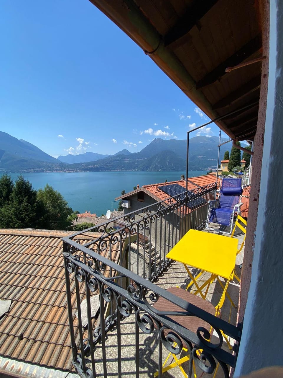 Natural landscape, View (from property/room), Balcony/Terrace, Dining area, Lake view, Mountain view