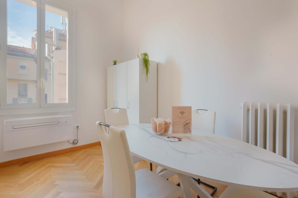 Le Suites dell'Edera - Historic Palace with Old Town Views Bed and Breakfast in Bologna