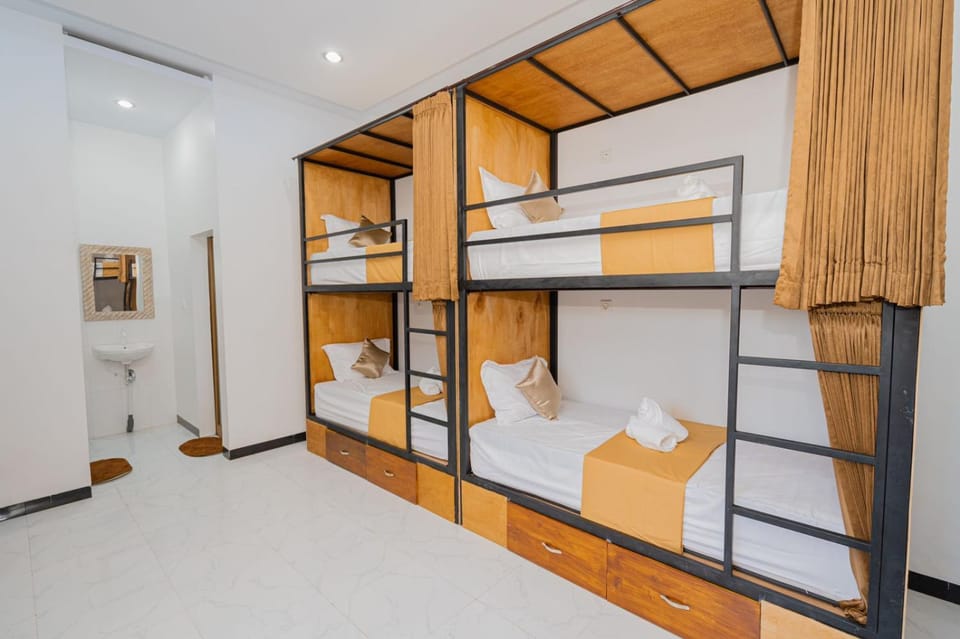 bunk bed