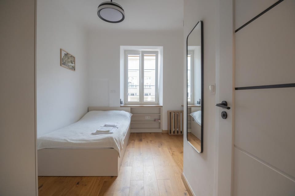 Bed, Photo of the whole room, heating, internet, locker, towels