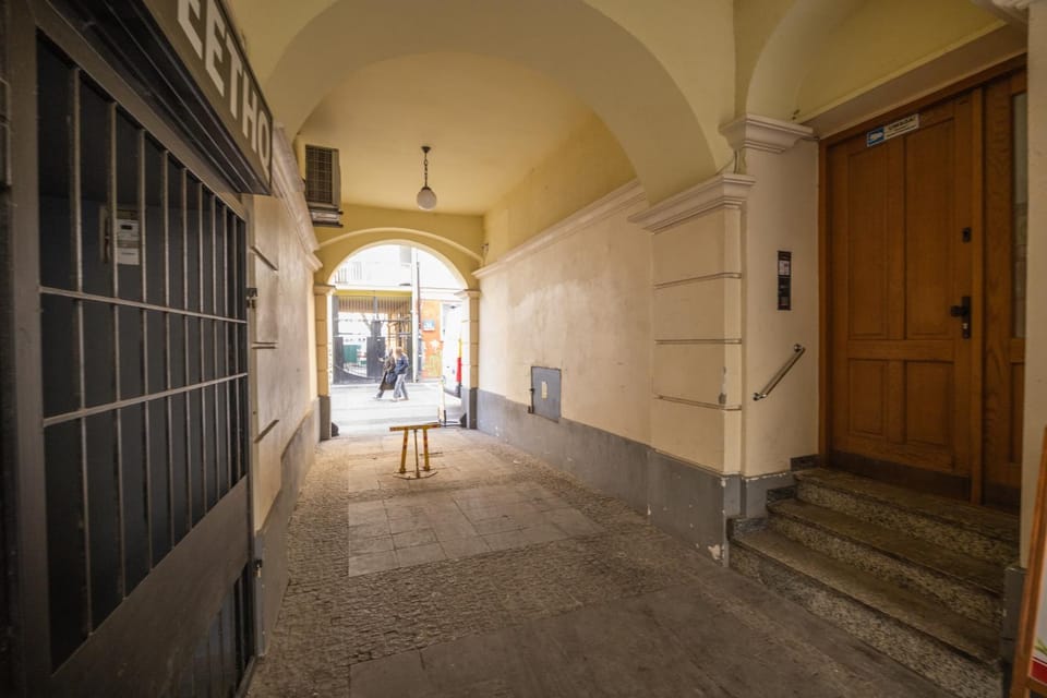 Facade/entrance