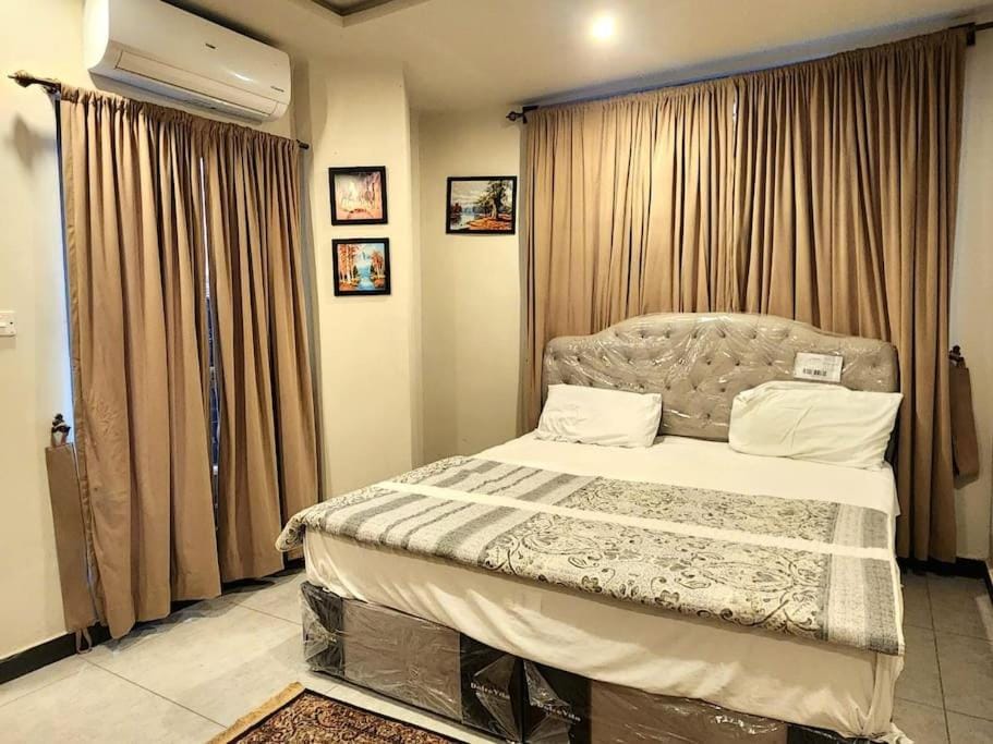 Splendid 1Bed Apt In Bahria Town Apartment in Islamabad