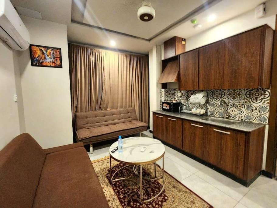 Splendid 1Bed Apt In Bahria Town Apartment in Islamabad