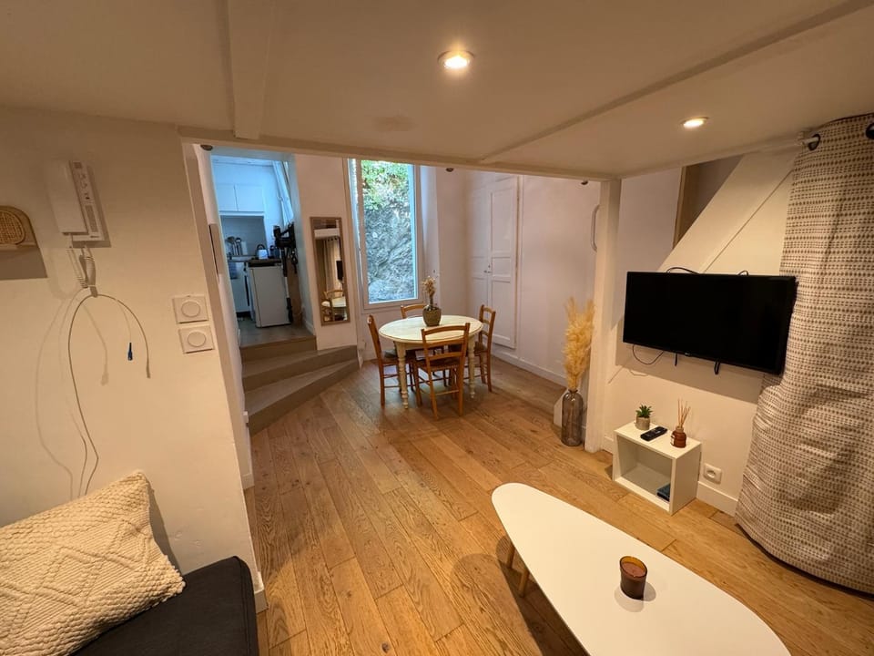 "Belle"à Hyères-4 pers- clim - Wifi - Centre ville Apartment in Hyères