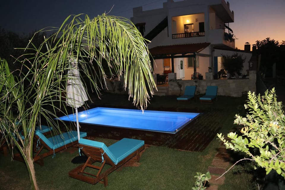 Zorbas Suites House in Crete