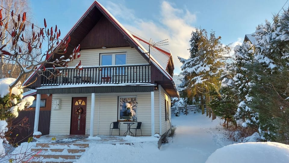 Property building, Winter, Balcony/Terrace