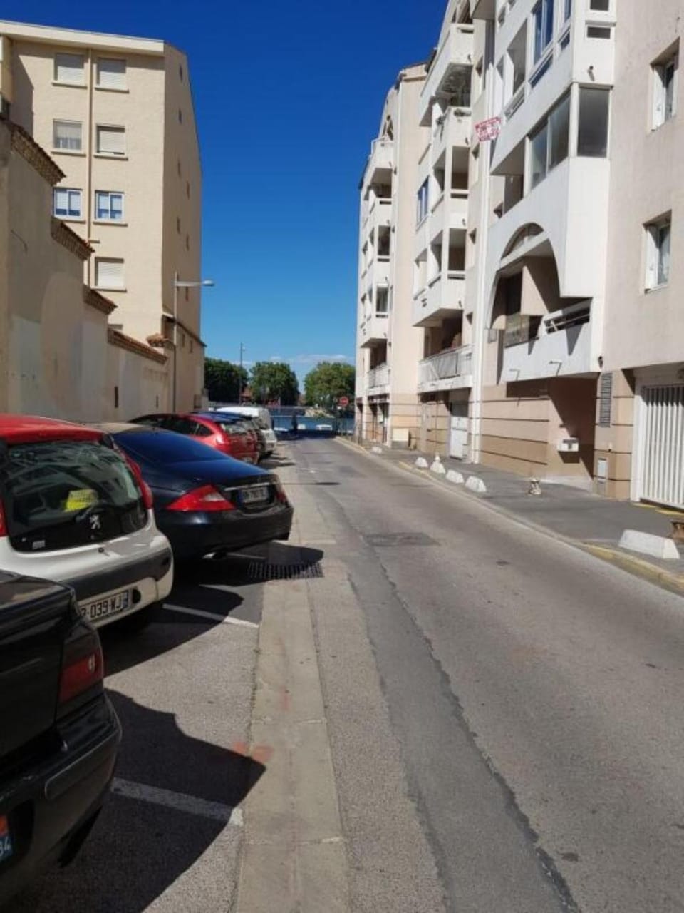 Property building, Neighbourhood, Street view, Location