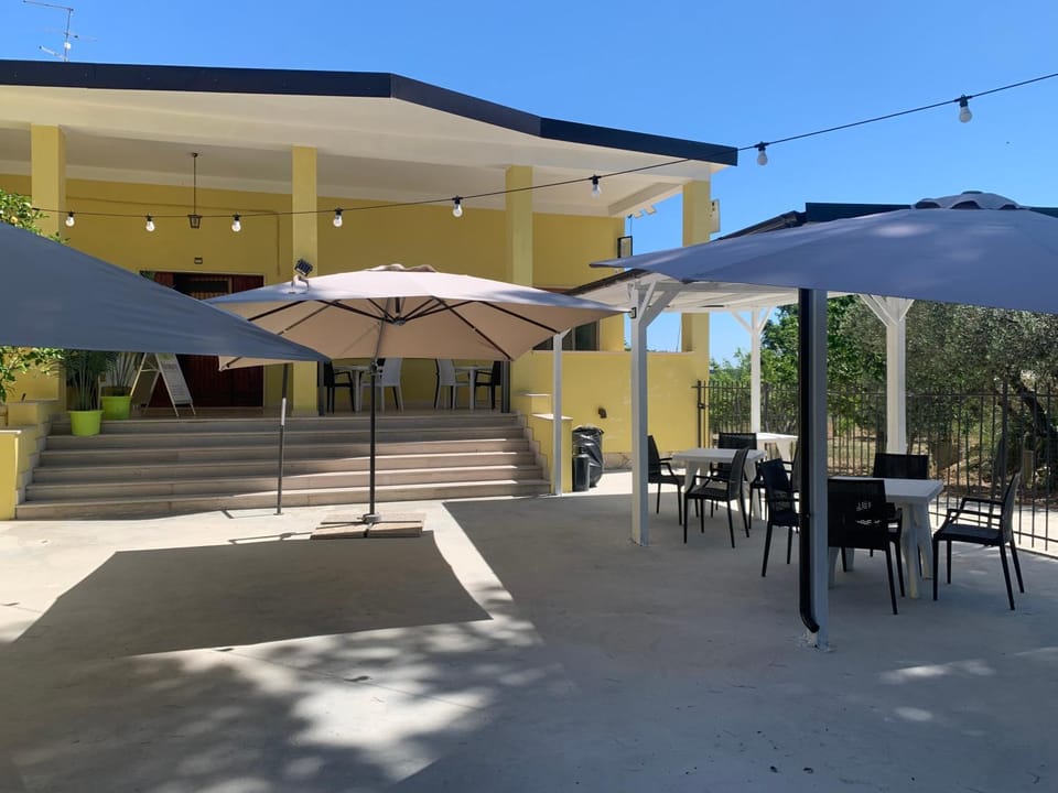 Property building, Patio, Balcony/Terrace, Banquet/Function facilities