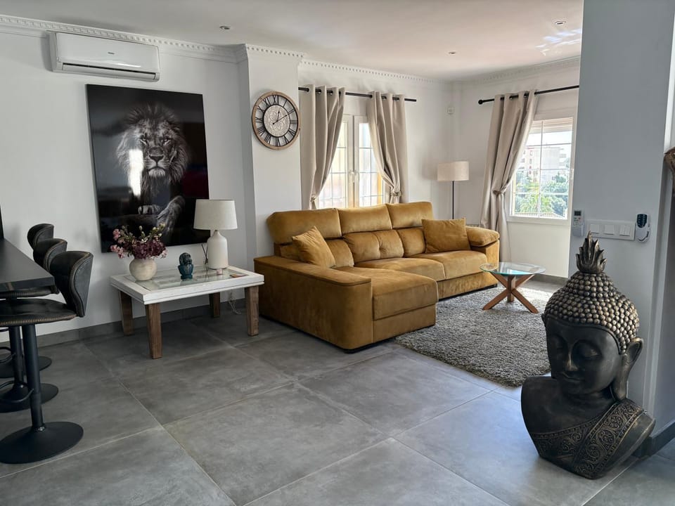 Villa Vencejo - 3 bed villa - fully refurbished in Riviera Del Sol, Mijas Villa in Sitio de Calahonda