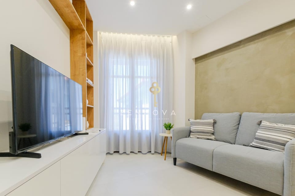 Zennova #72 Tsinari Luxury Suite - Private Parking Apartment in Thessaloniki