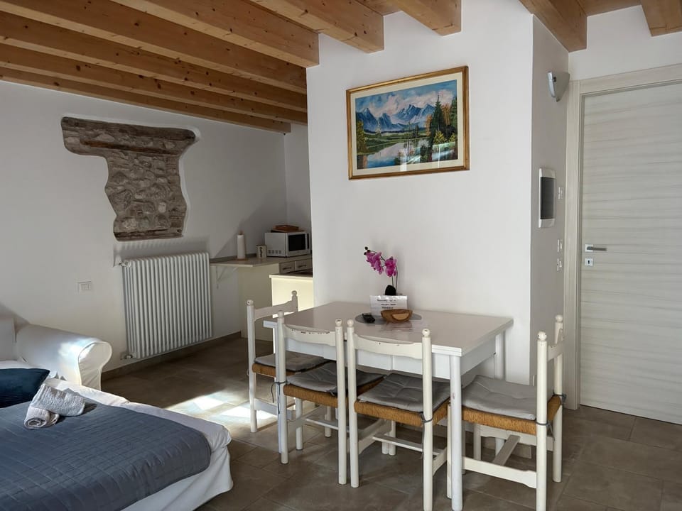 Kitchen or kitchenette, Living room, Dining area