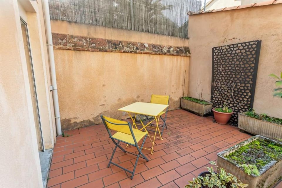 Centre ville au calme-Terrasse-parking- Apartment in Toulouse