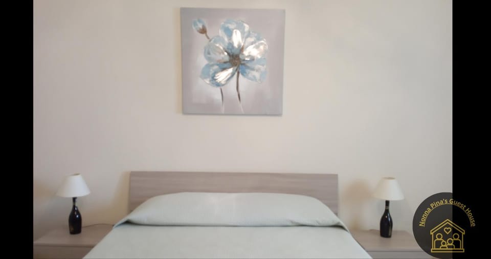 Bed, Decorative detail