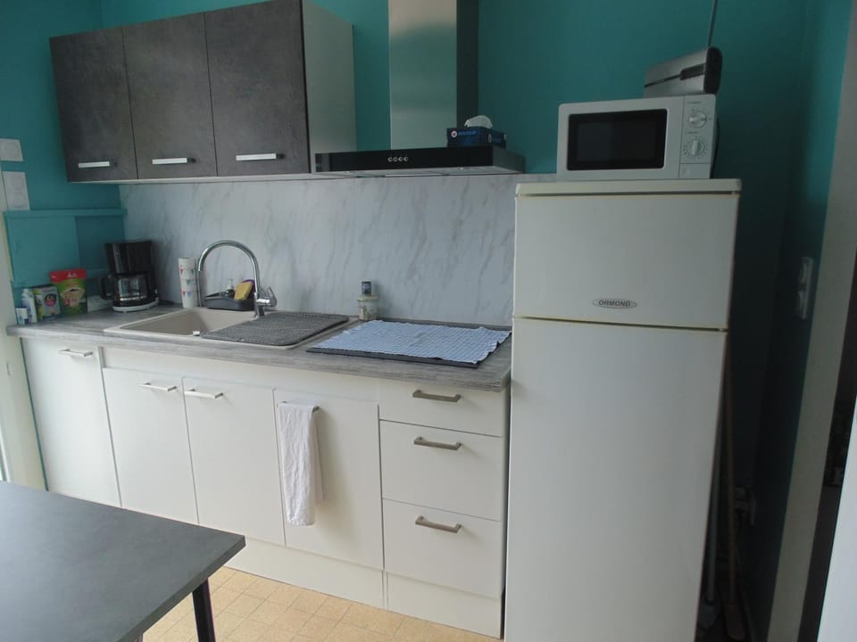Appartement entièrement rénové avec internet, vous pouvez tout faire à pied Apartment in Royan