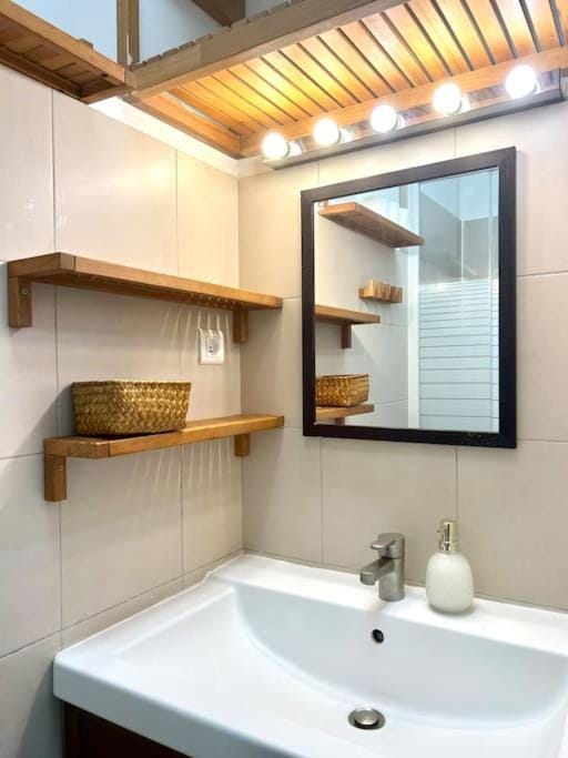 Woody - Parc Salengro - Balcon Apartment in Clichy