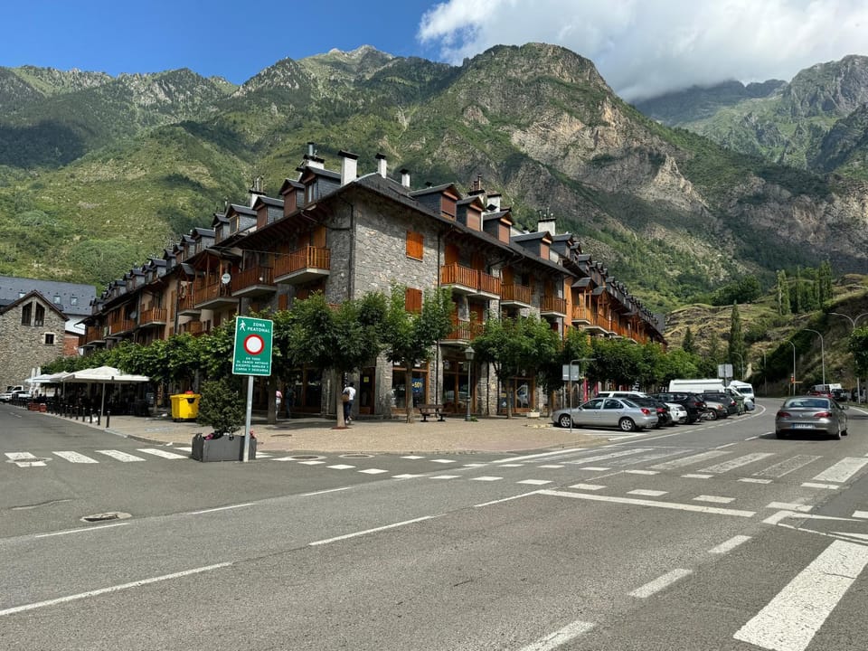 Property building, Natural landscape, Location