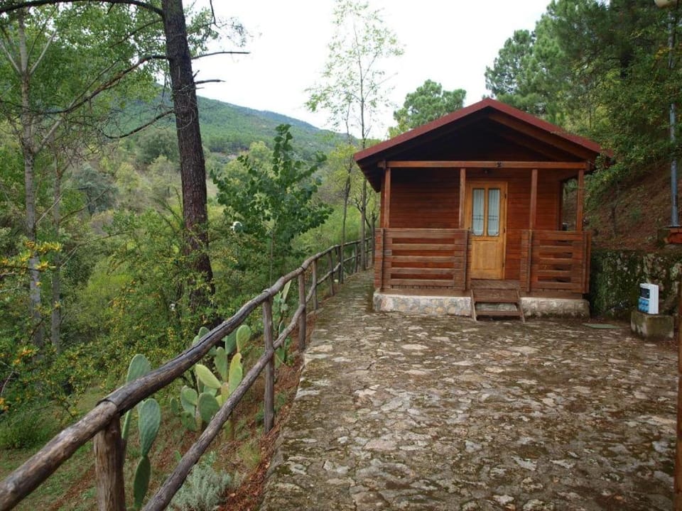 Camping La Eliza Lanzahíta Campground/ 
RV Resort in Extremadura, Spain