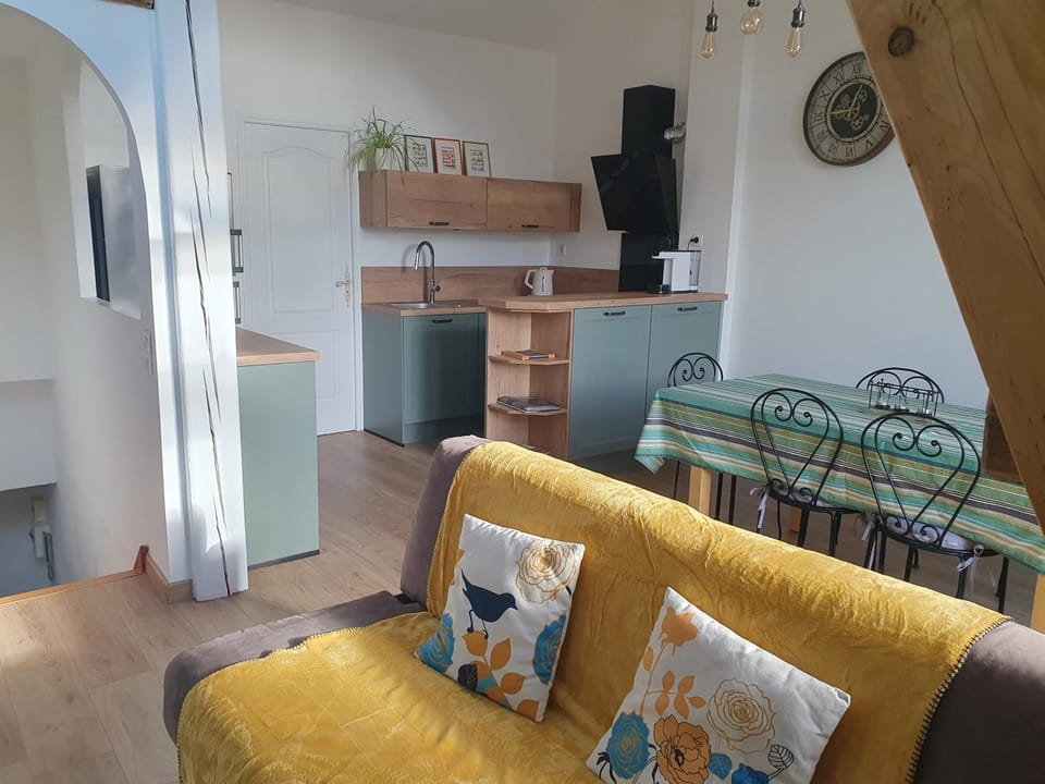 Kitchen or kitchenette, Living room, Dining area