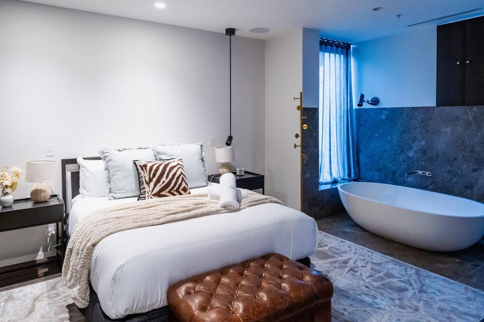 Bed, Bedroom, Bath